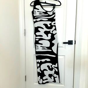 NWT Micas Contrast Line Pattern Knit Off Shoulder Maxi Dress XL Black And White